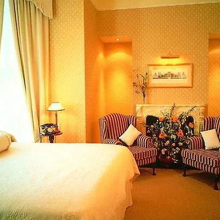Butlers Townhouse Guest house 4*