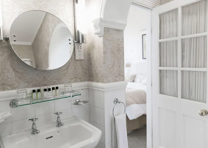 Butlers Townhouse Pensionat 4*