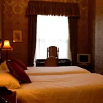 Butlers Townhouse בית הארחה 4*