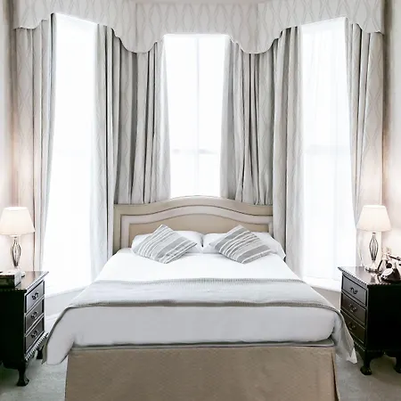 バトラーズ タウンハウス 4* ダブリン