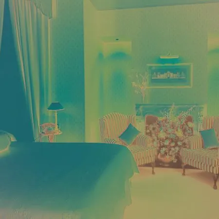 بيتلرز تاون هاوس 4*